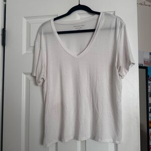 American Eagle Soft and Sexy White Vneck Tshirt Top